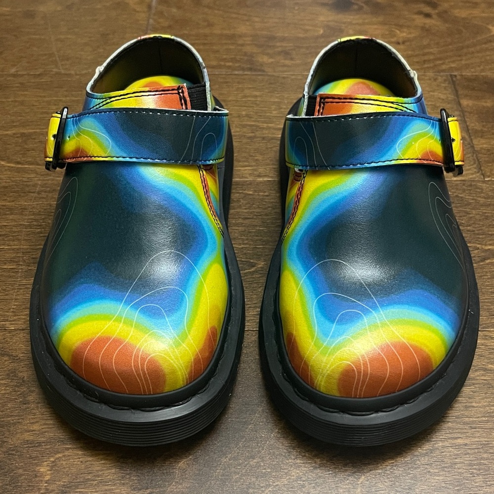 Dr. Martens Isham Genix